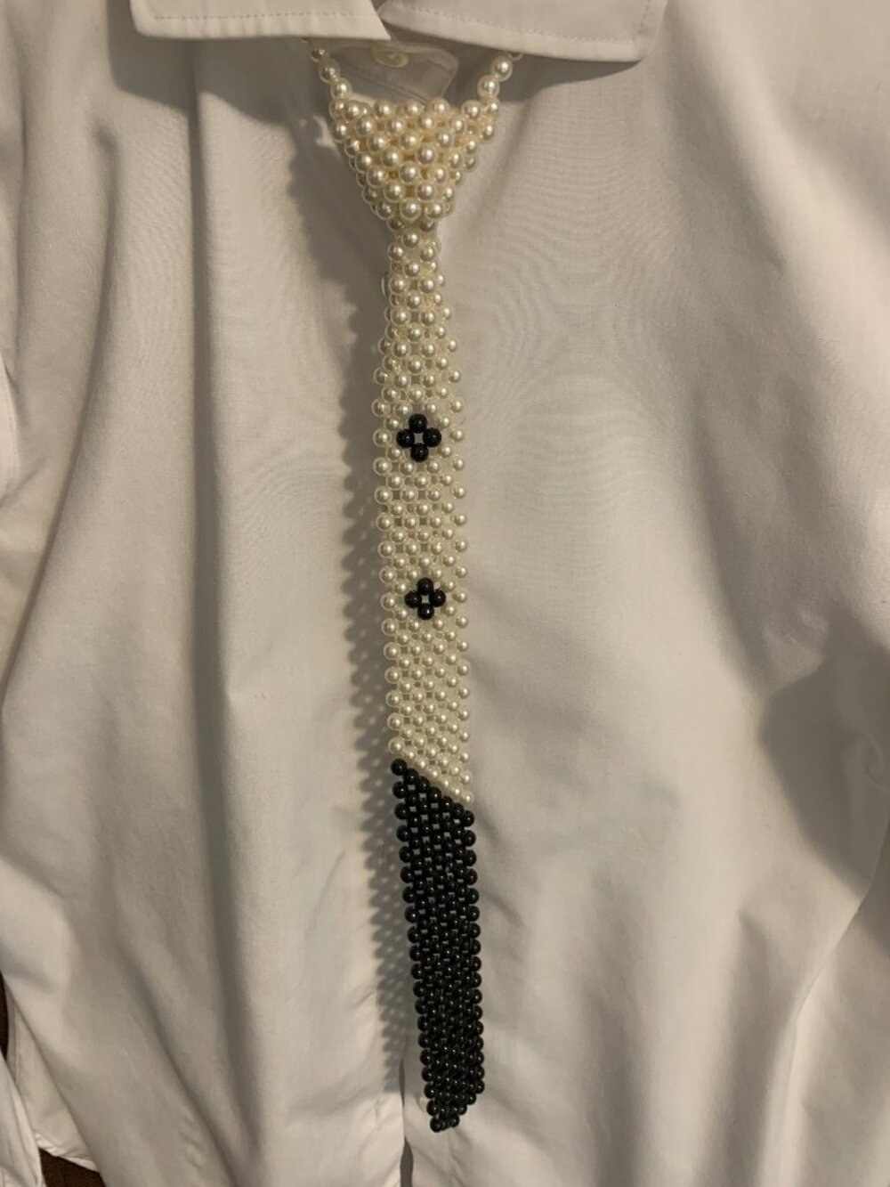 Beaded necktie